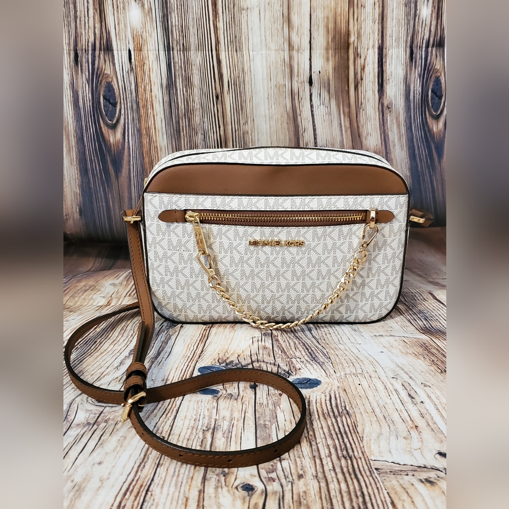 MK Jet set Large Chain Crossbody - Vanilla